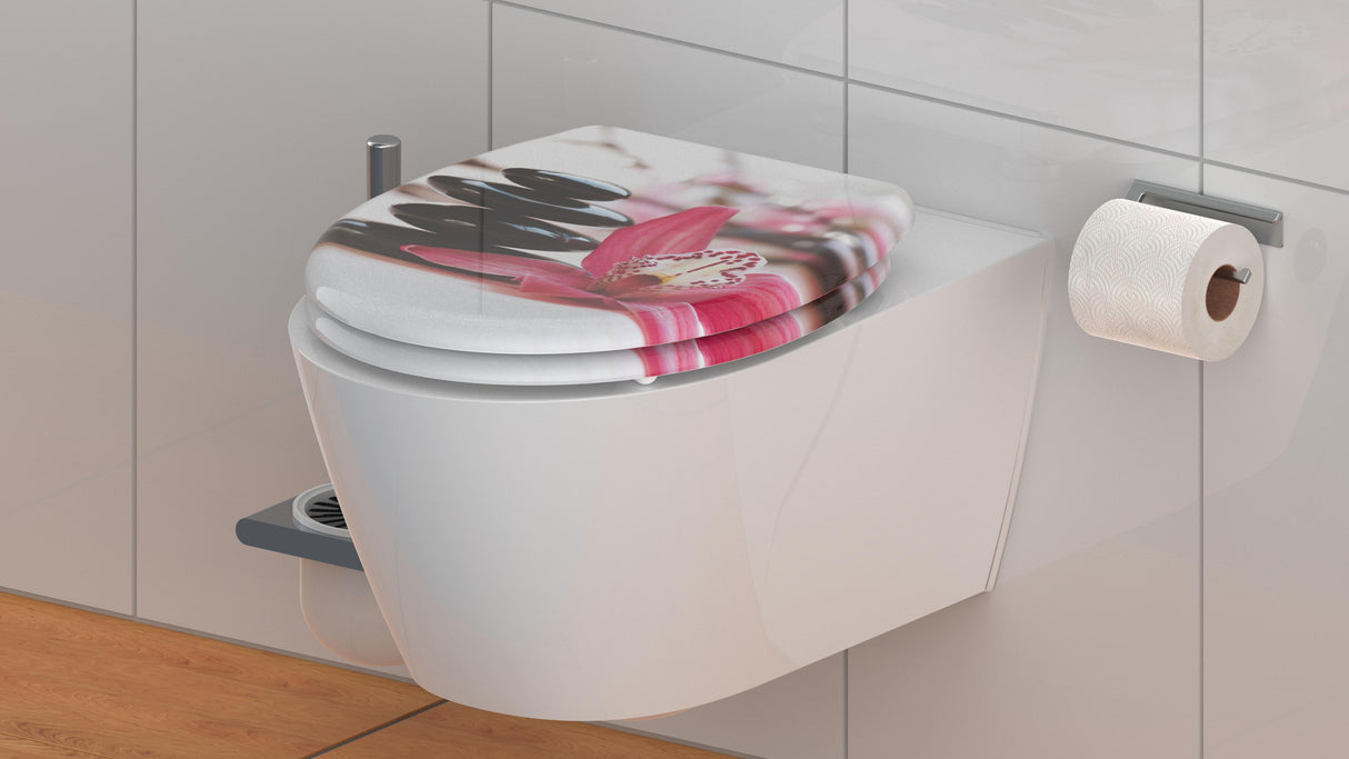 Mönstrad toalettsits universal i Duroplast - BÄST. CC-mått: 60-160mm Längd: 405-460mm Bredd: 375mm.