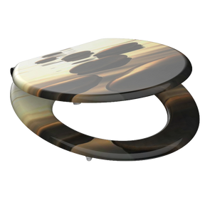 Mönstrad toalettsits universal med träkärna - BÄTTRE. CC-mått: 130-185mm Längd: 425-475mm Bredd: 375mm.